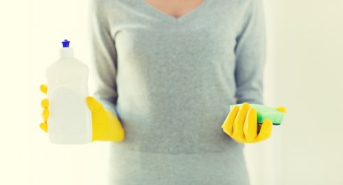 Local cleaner working in a Stockwell flat with shared access